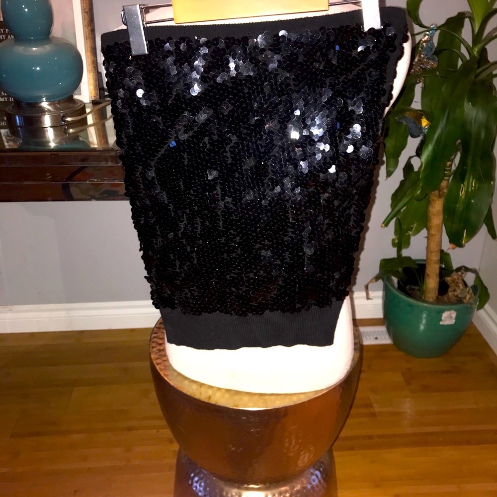 Strapless sequins top